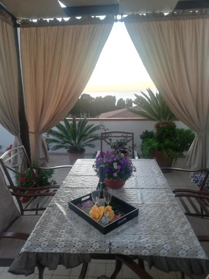 Terrazza Sabine Accomodation โตรเปอา ภายนอก รูปภาพ