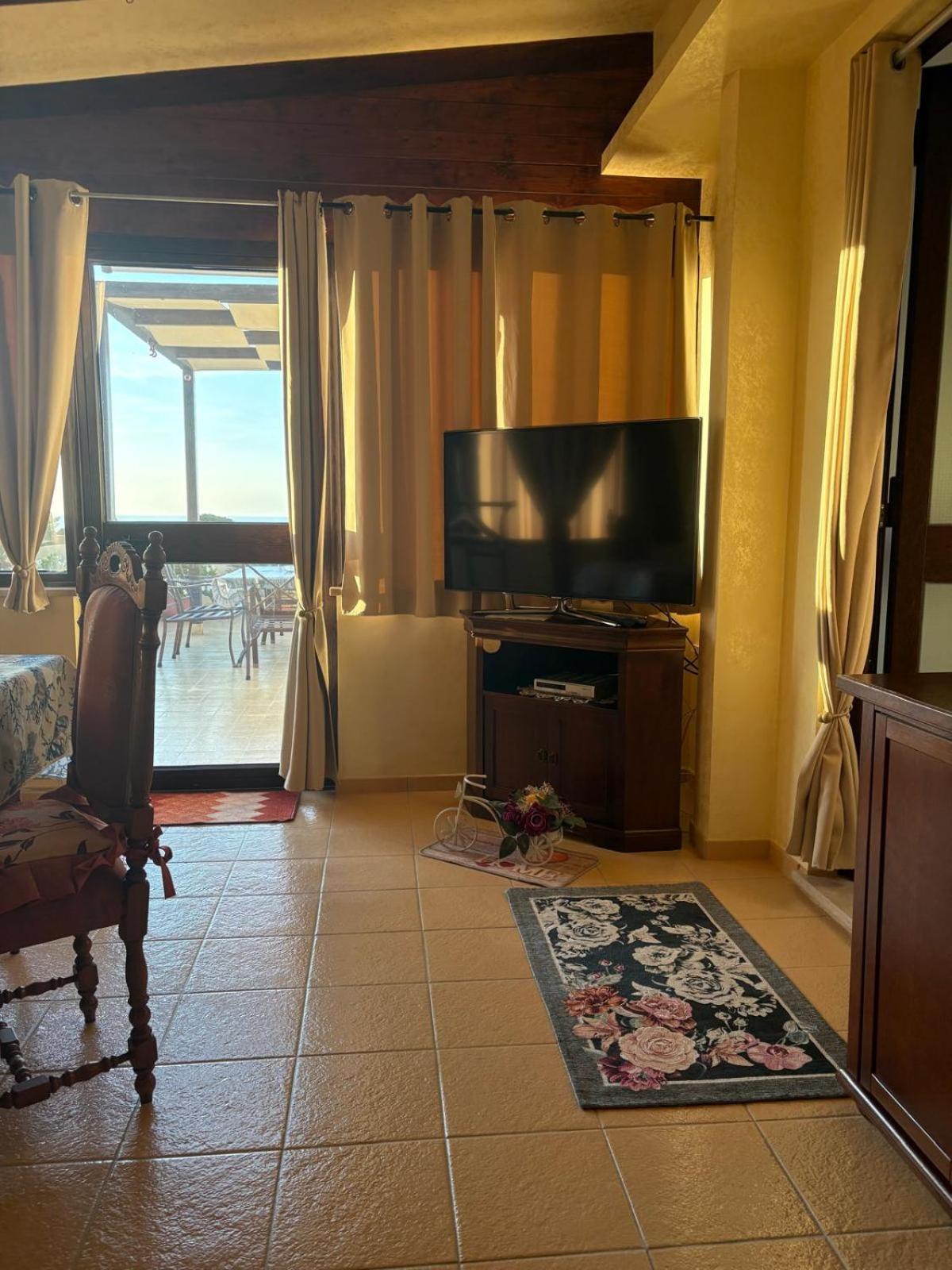 Terrazza Sabine Accomodation โตรเปอา ภายนอก รูปภาพ