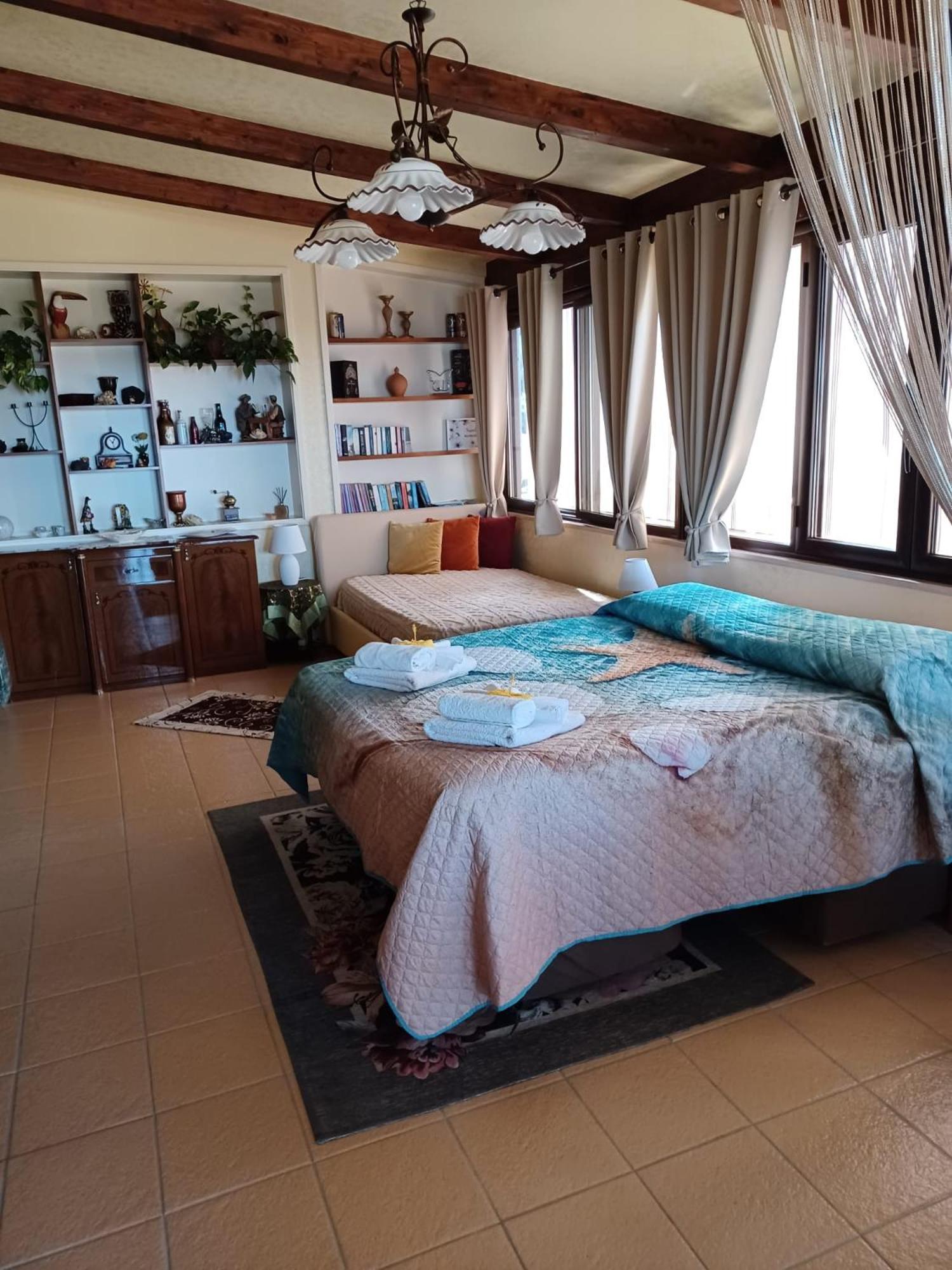 Terrazza Sabine Accomodation โตรเปอา ภายนอก รูปภาพ
