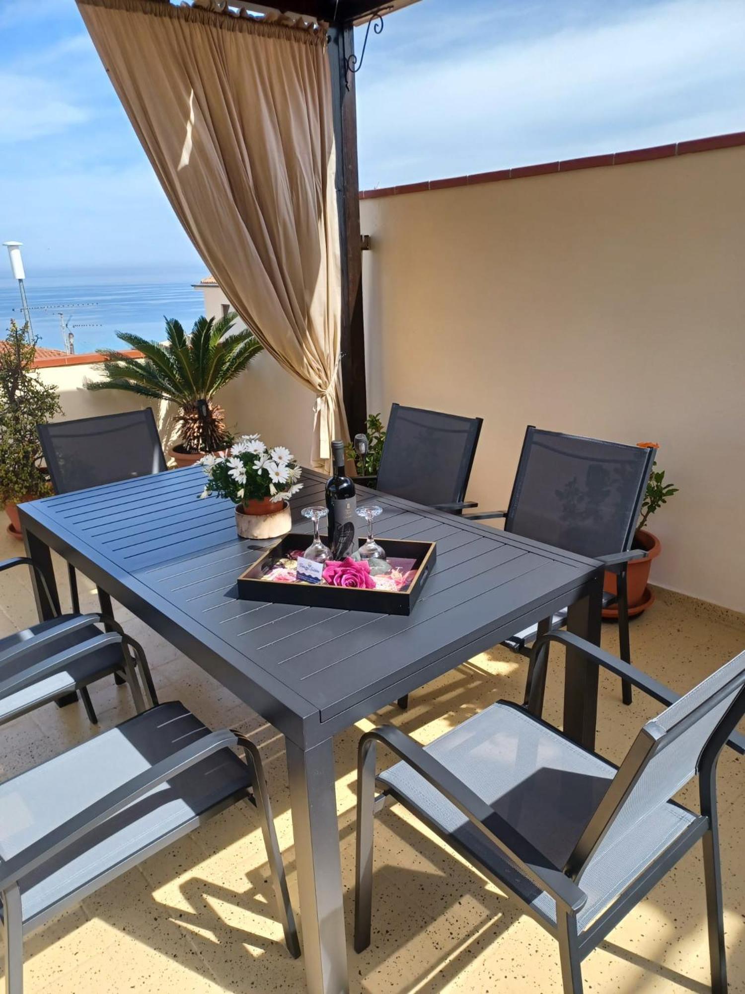 Terrazza Sabine Accomodation โตรเปอา ภายนอก รูปภาพ