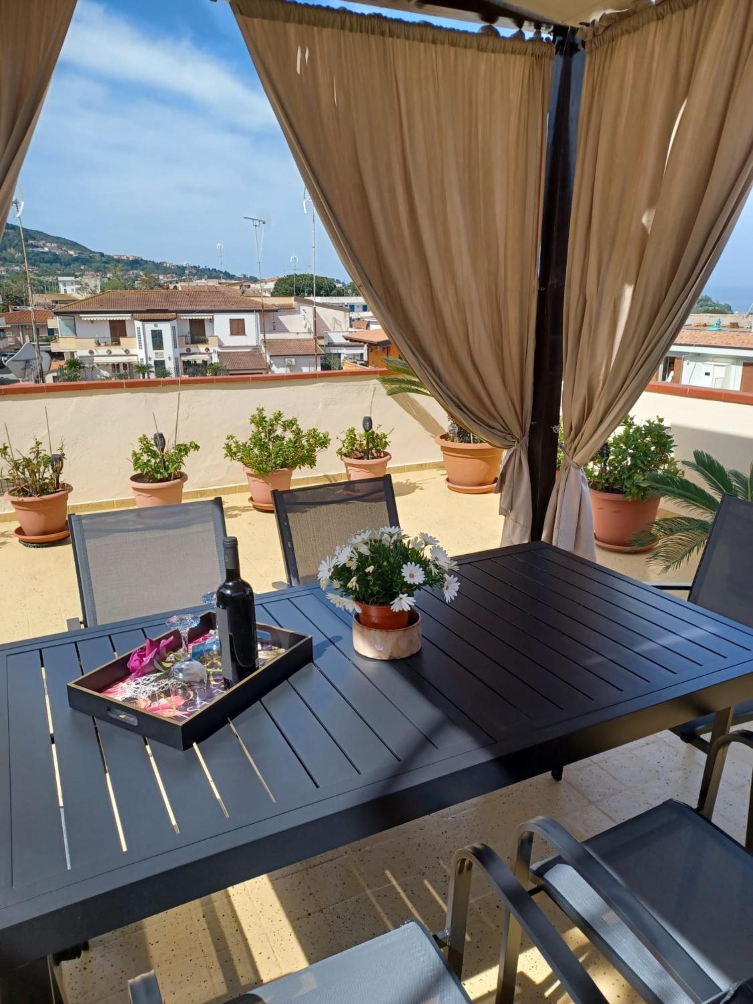 Terrazza Sabine Accomodation โตรเปอา ภายนอก รูปภาพ